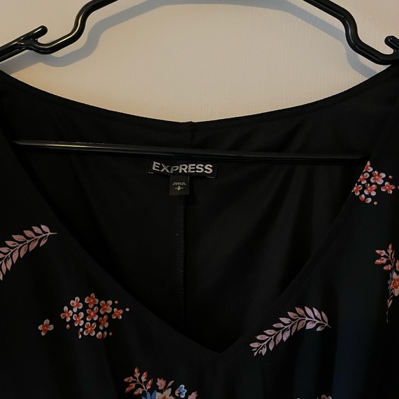 small petite - Picture 2 of 3